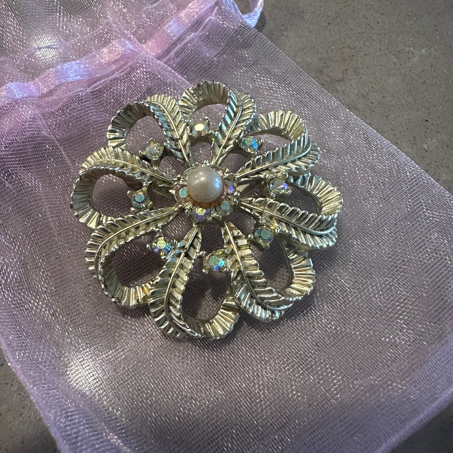 Vintage Gold Tone Filigree Flower Brooch w/ Faux Pearl & Rhinestones