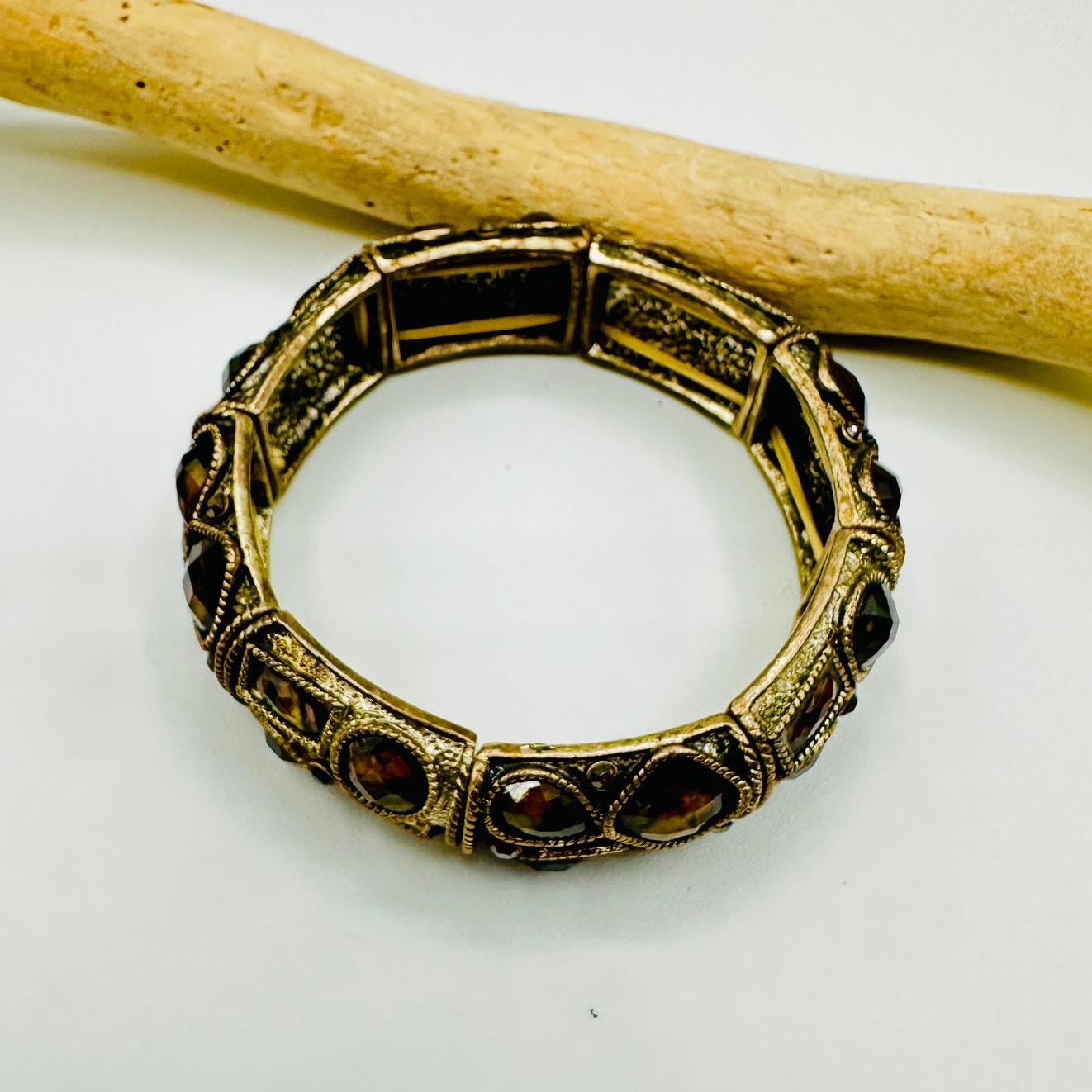 Vintage Style Stretch Bracelet Faceted Stones Antique Gold Tone Statement
