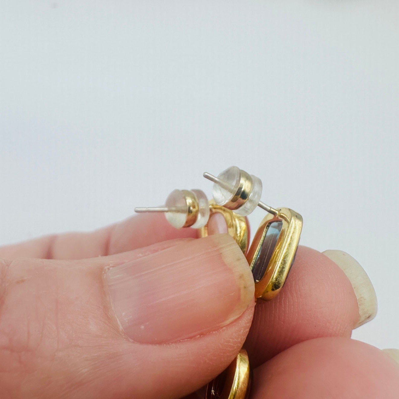 Delia 18K Gold Vintage Mismatch Drop Earring