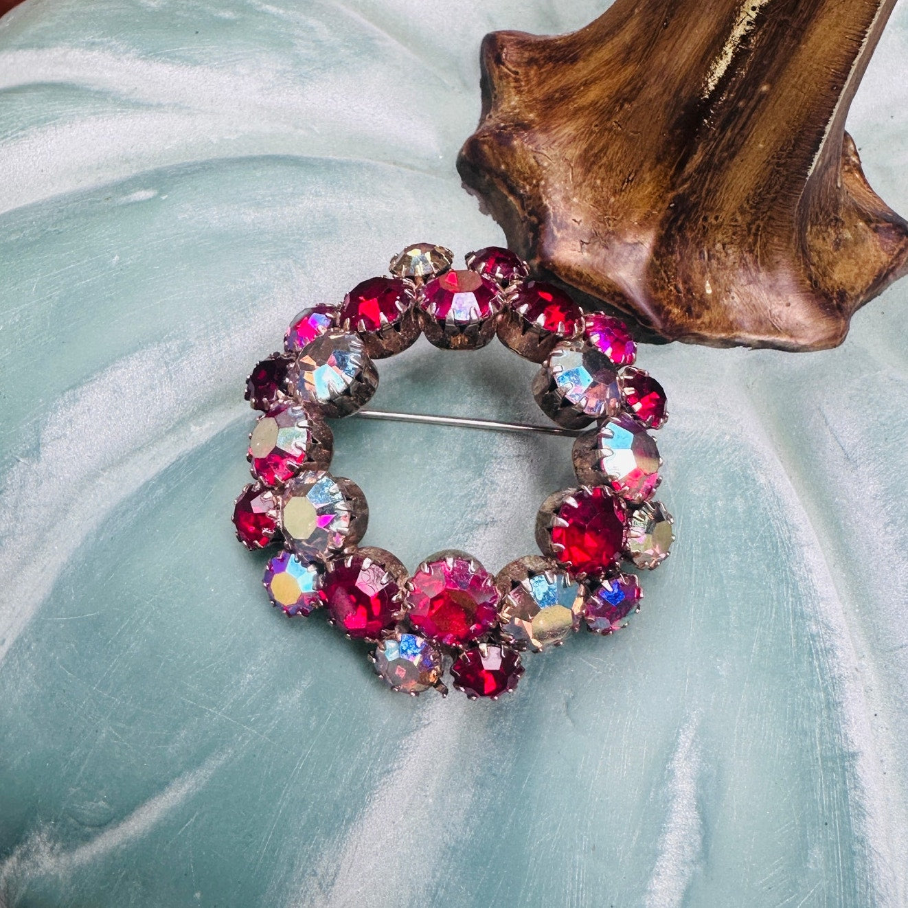 Vintage 1950-1960 Aurora Borealis Austrian Crystal Rhinestone Brooch