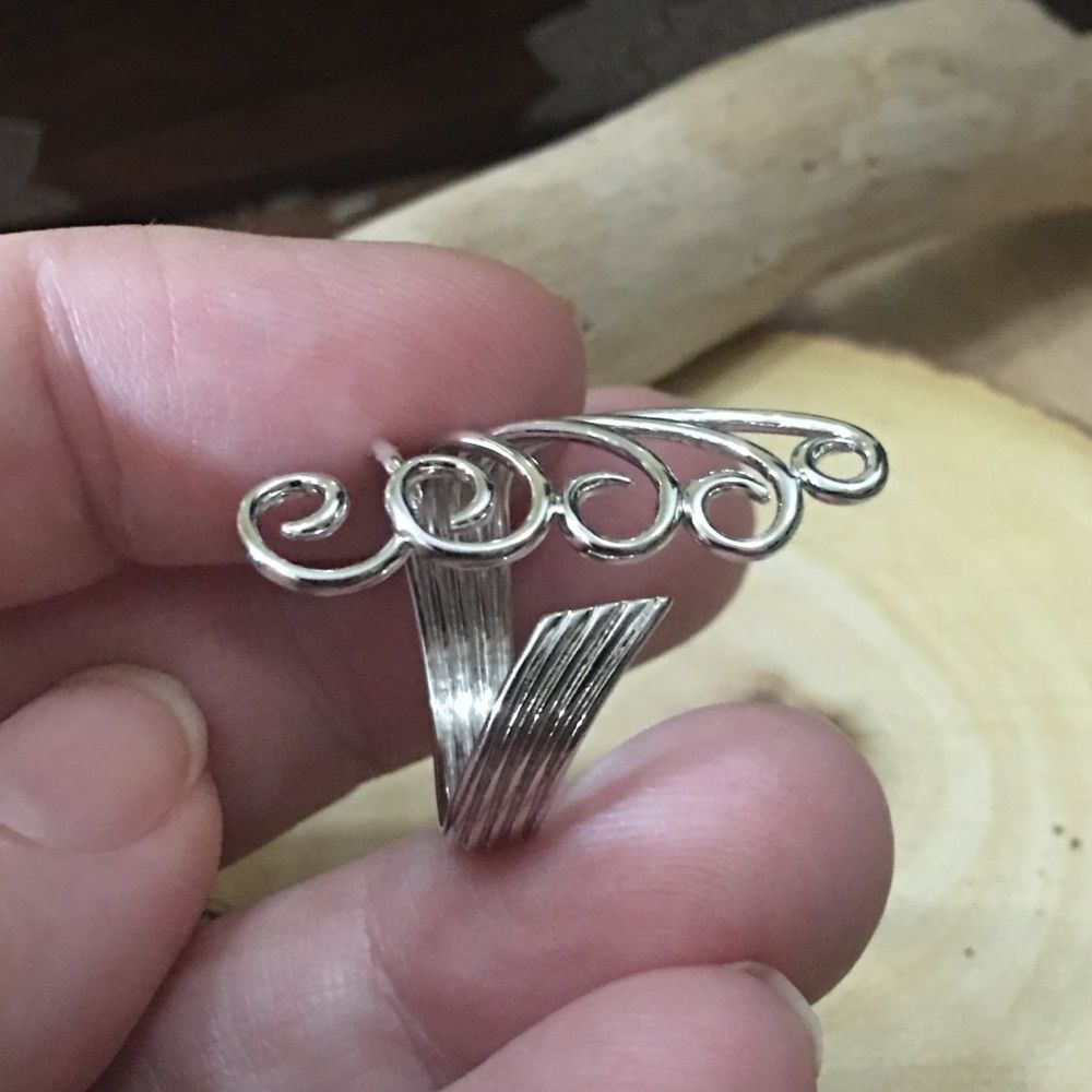 Sterling Silver Retro Crashing Waves Ring