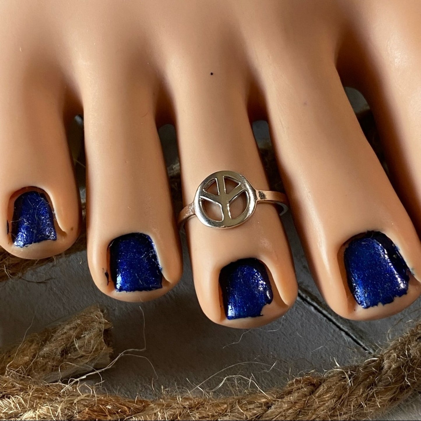 Sterling Silver Peace Sign Toe Ring