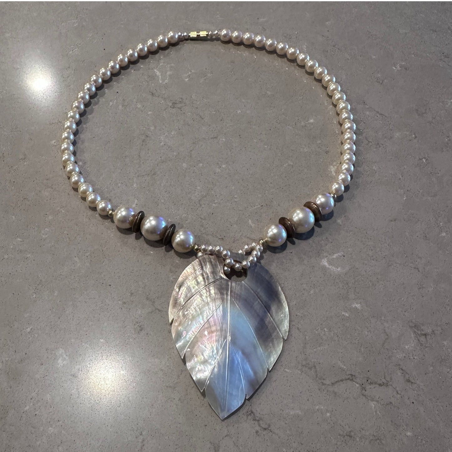 Vintage Mother of Pearl Leaf Pendant Necklace-Beaded