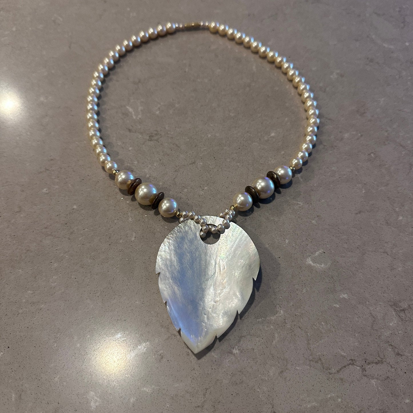 Vintage Mother of Pearl Leaf Pendant Necklace-Beaded