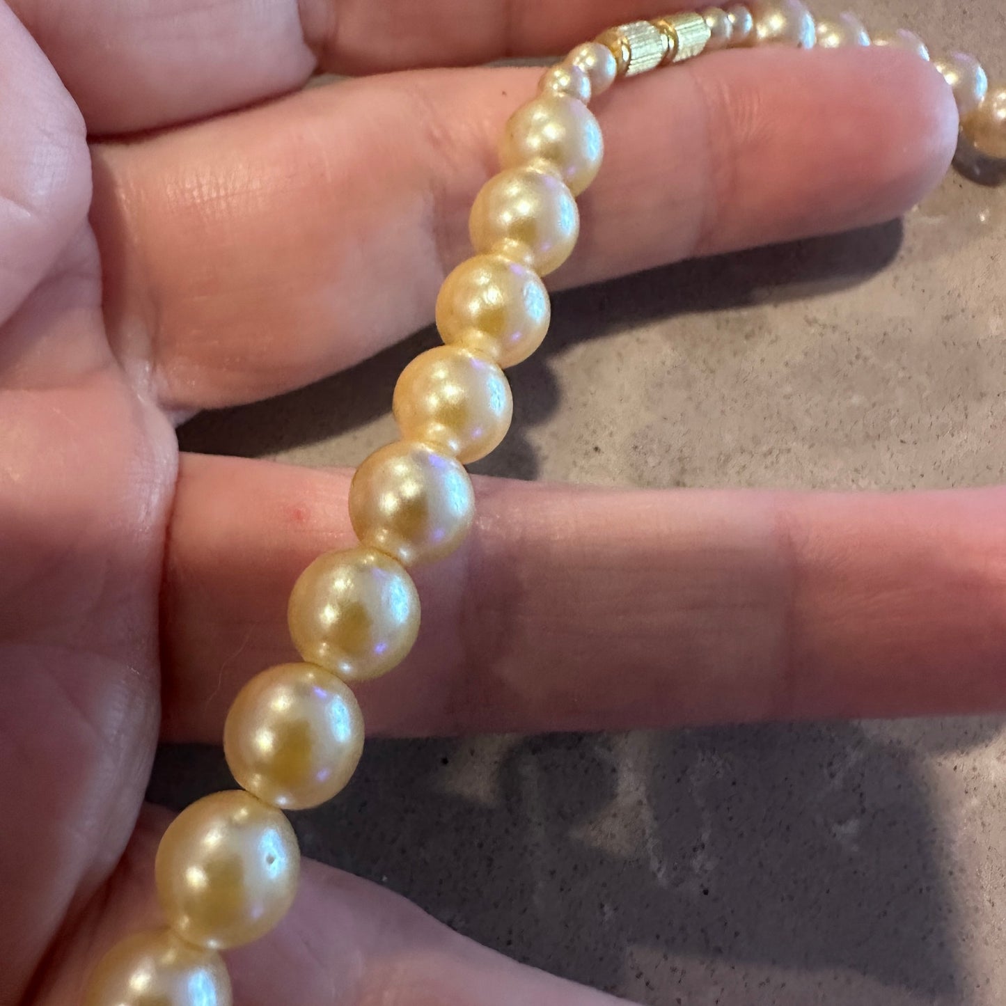 Vintage Mother of Pearl Leaf Pendant Necklace-Beaded