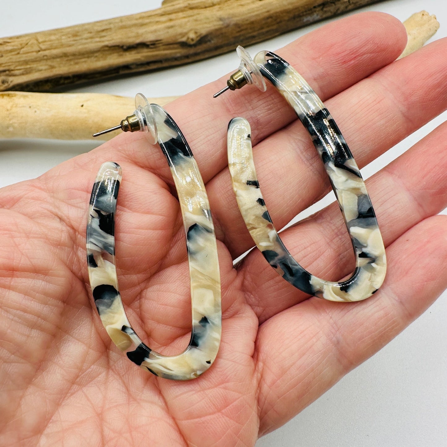 2 Pairs of Trendy Acrylic Lucite Hoop Earrings