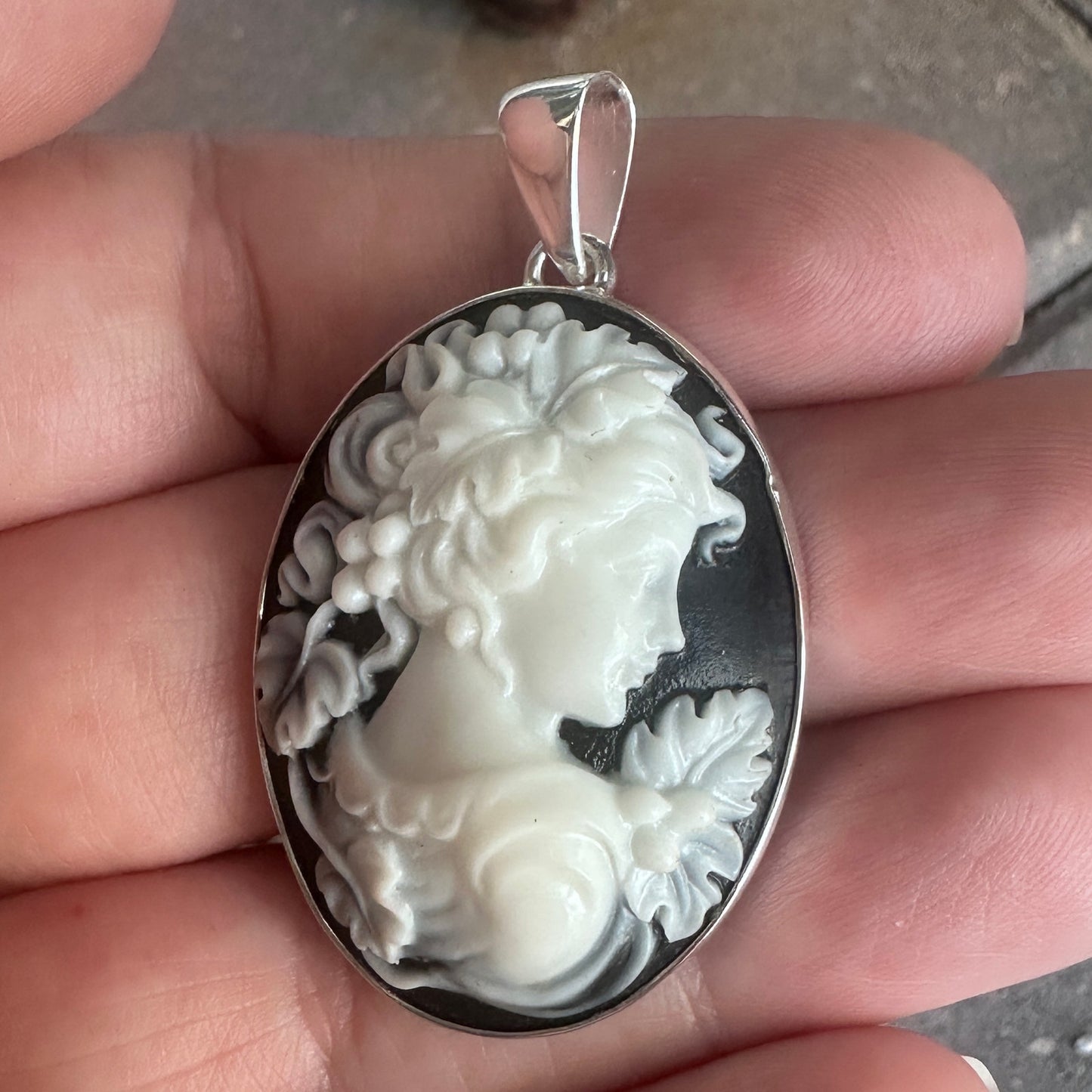 Sterling Silver Victorian-Style Blue & White Cameo Pendant