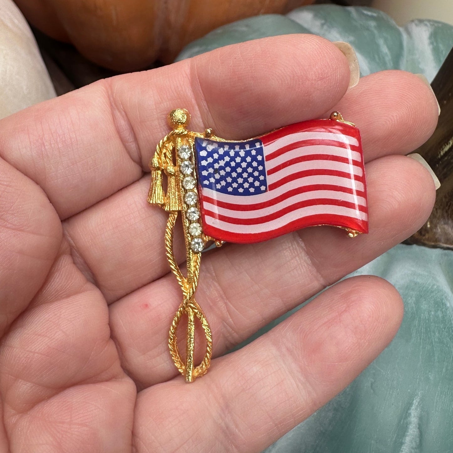 Vintage 1950’s Lucite & Rhinestone American Flag Brooch