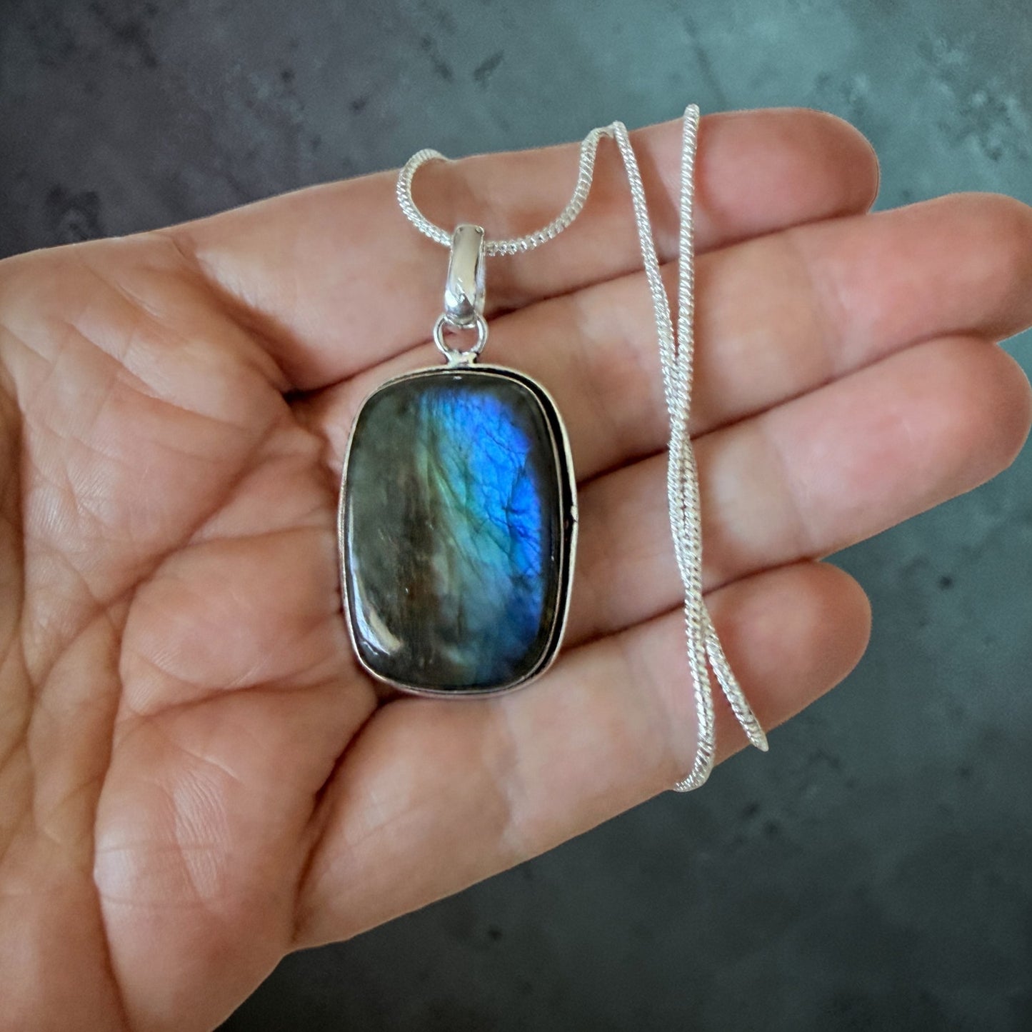 Fiery Labradorite 925 Silver Overlay Pendant Necklace Blue Flash
