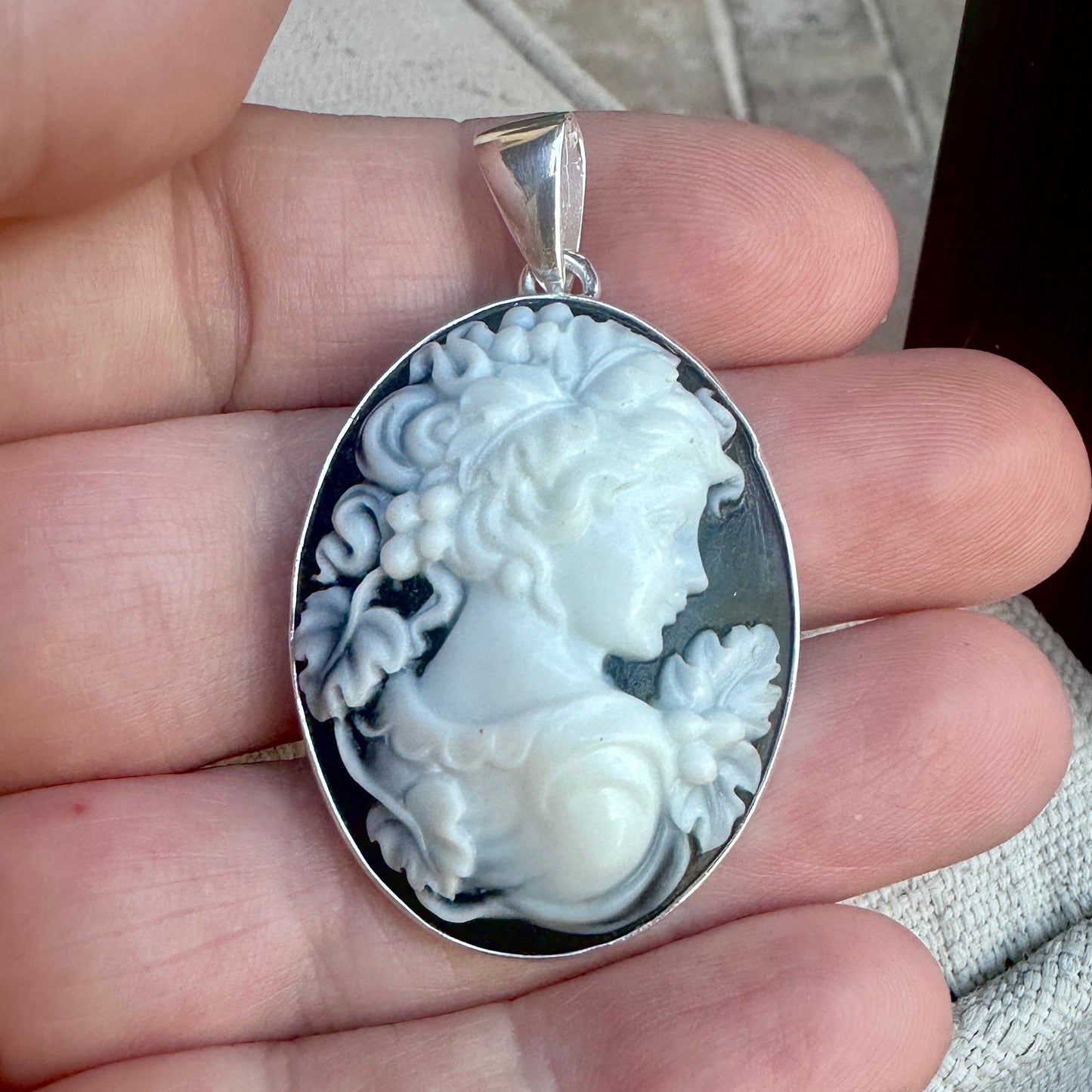 Sterling Silver Victorian-Style Blue & White Cameo Pendant