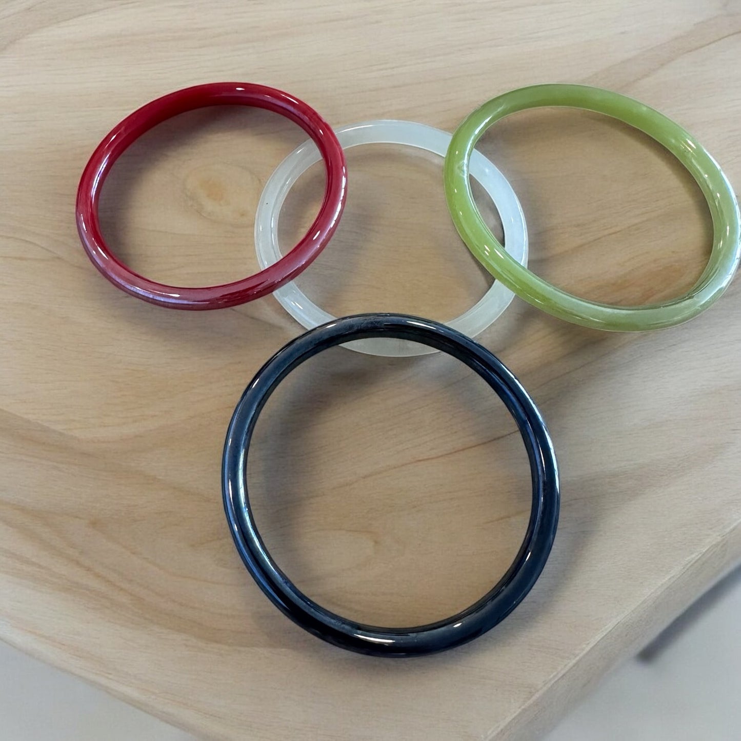 Vintage Glass Bangle Bracelets – Set of 4