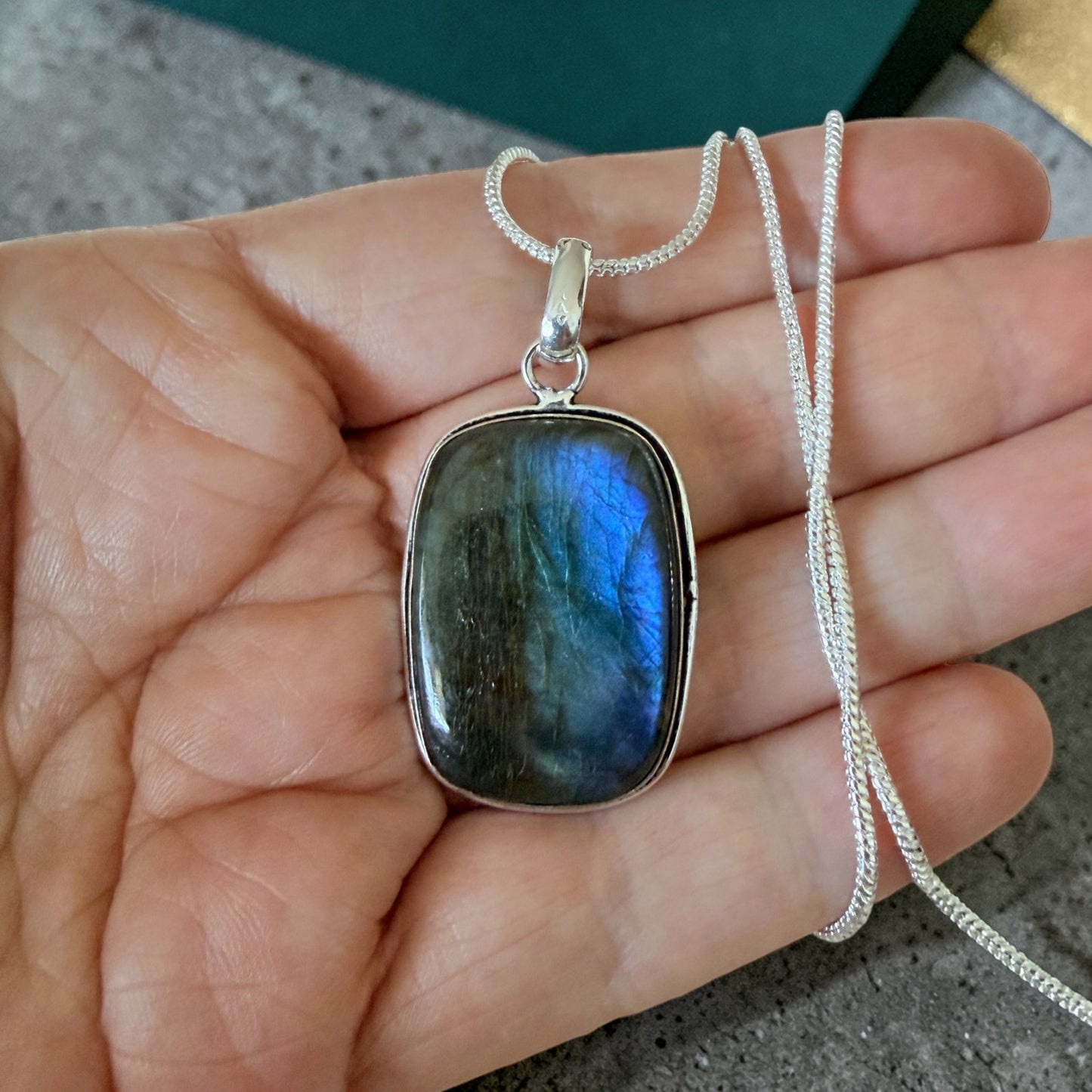 Fiery Labradorite 925 Silver Overlay Pendant Necklace Blue Flash