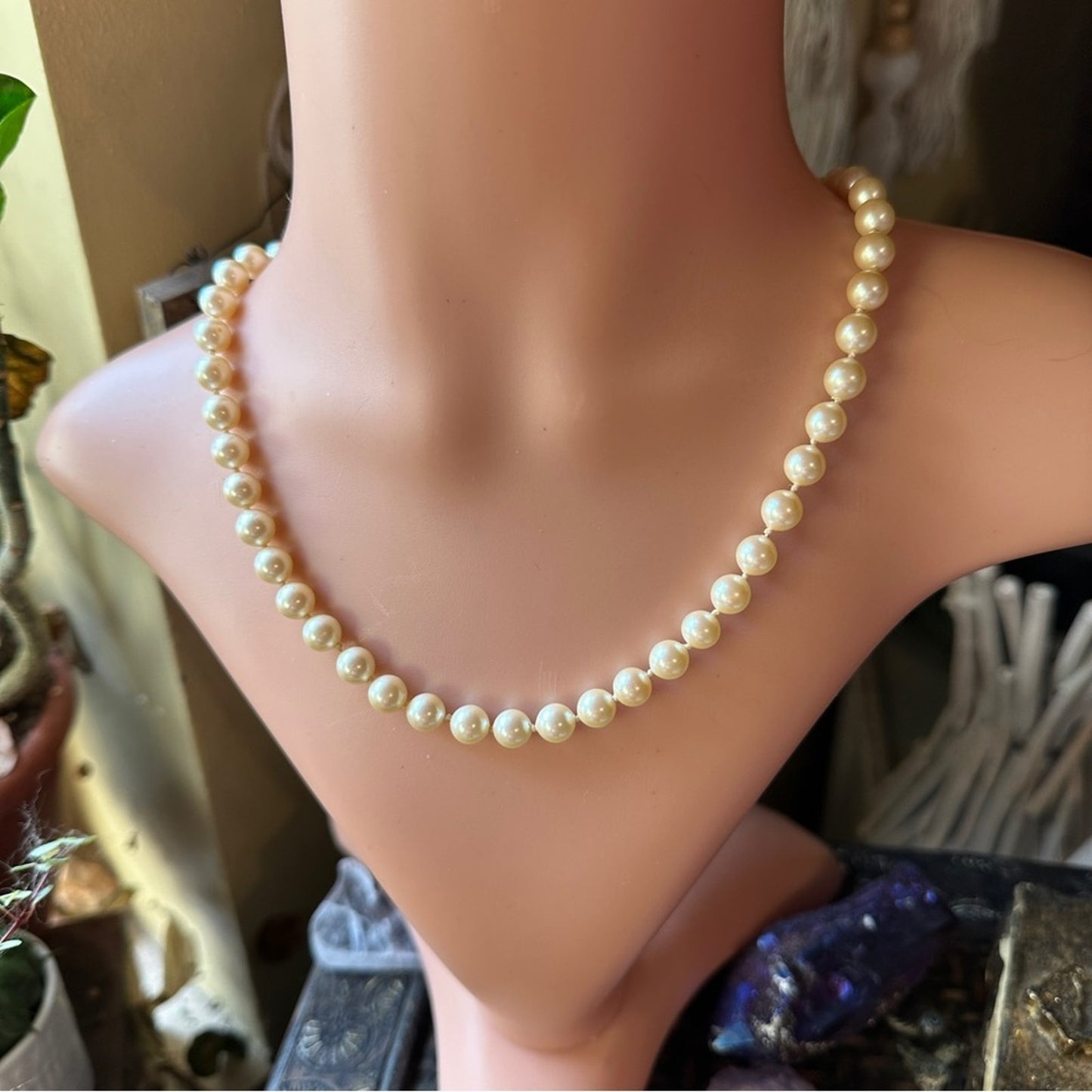 Vintage 70’s Monet Faux Pearl Necklace