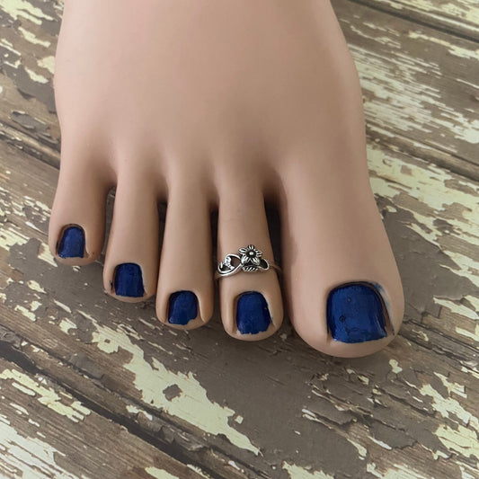 Sterling Silver Flower Toe Ring/Beachy/Dainty