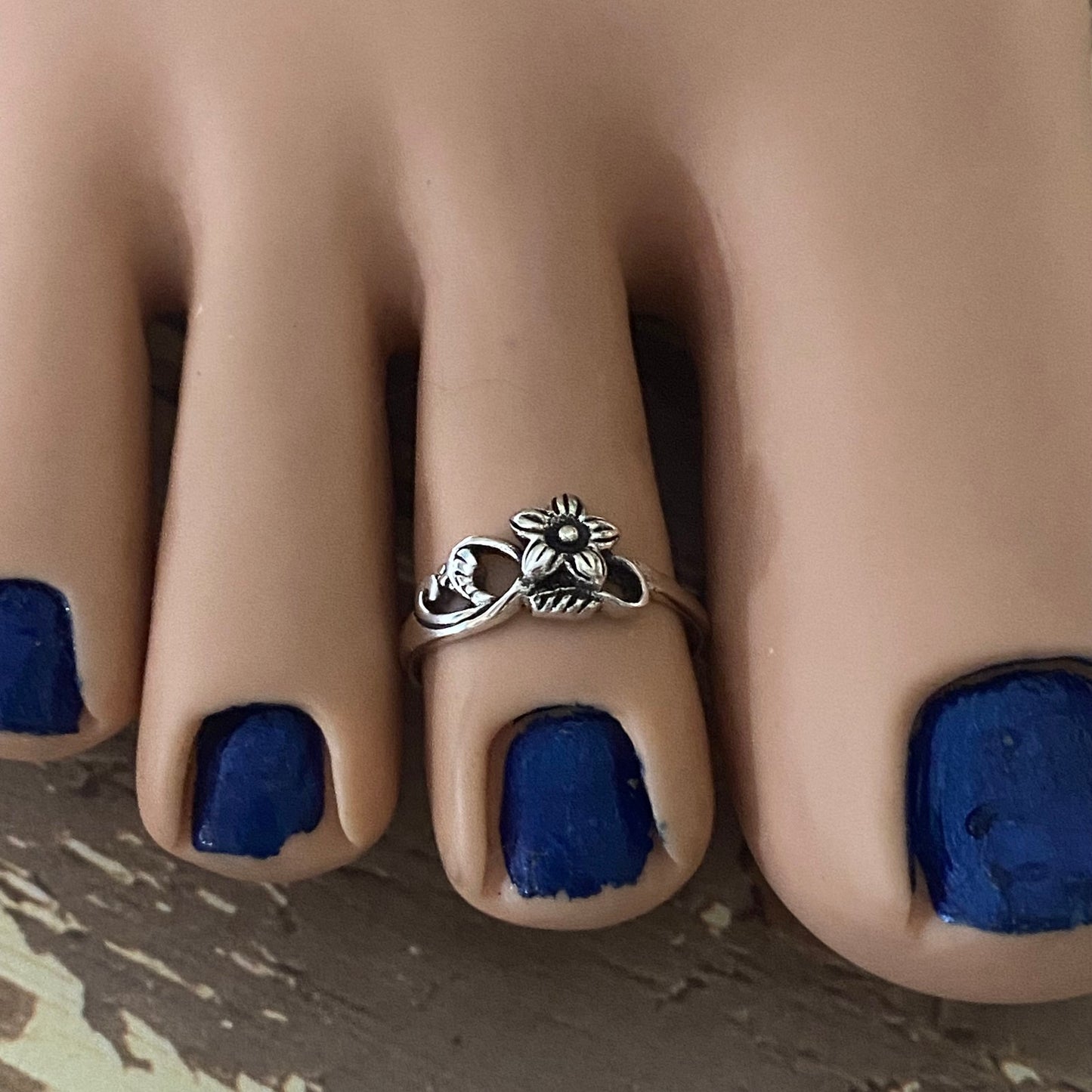 Sterling Silver Flower Toe Ring/Beachy/Dainty