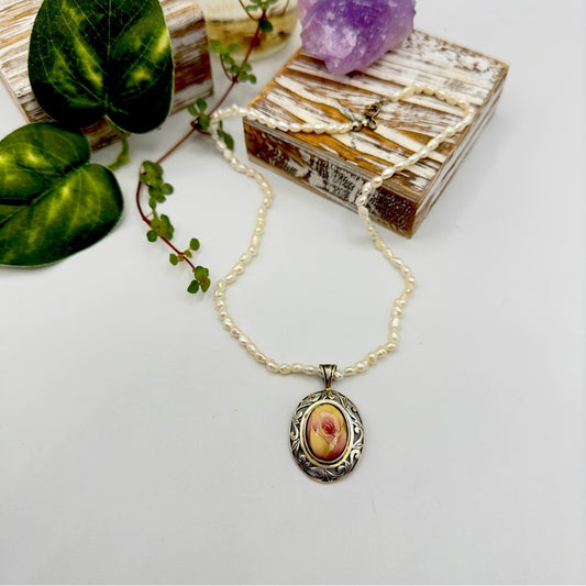 Vintage Jezlaine Porcelain Rose 925 Pendant Freshwater Pearl Necklace